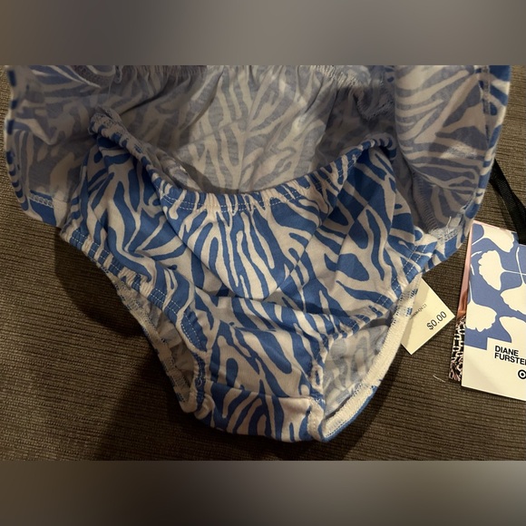 Diane von Furstenberg 2pcs Baby girl outfit dress and diaper cover NWT - Picture 3 of 6